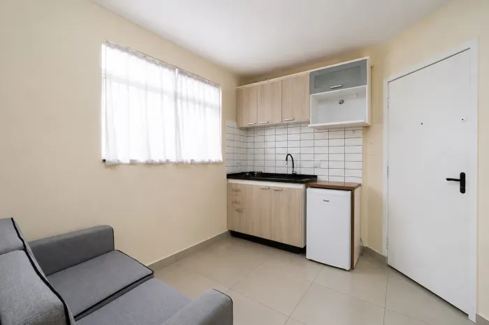 1 Dor. no Centro de Curitiba | R$ 220 Mil | Ideal para Airbnb e Investimento