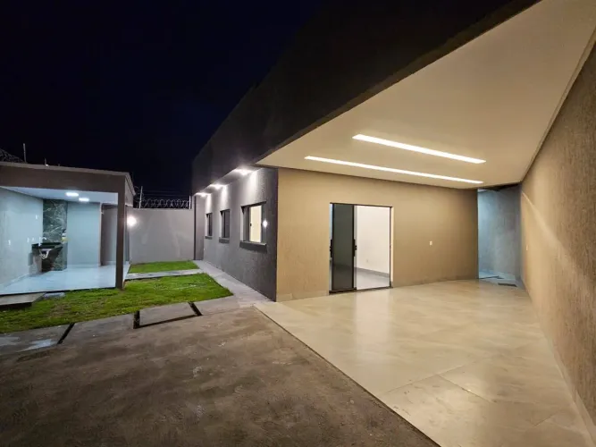 Casa de 3 Quartos Sendo 1 Suíte - Varanda Gourmet - Parque Atalaia