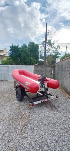 Bote inflável c/motor e carreta