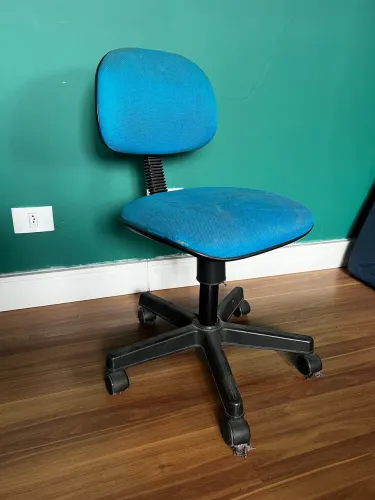 Cadeira de Escritório c defeito