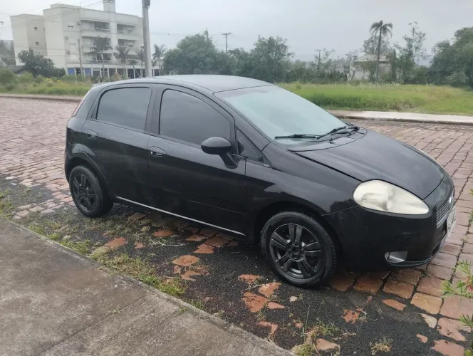 Fiat Punto Essence 1.6 Flex 16V 5P 2011