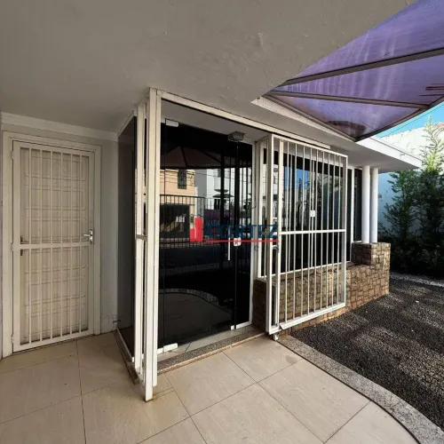 Casa com 6 dormitórios, 265 m² - venda por R$ 1.100.000 ou aluguel por R$ 3.800/mês - Cent