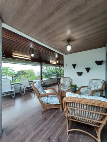Casa de Condomínio com 5 quartos em Aldeia