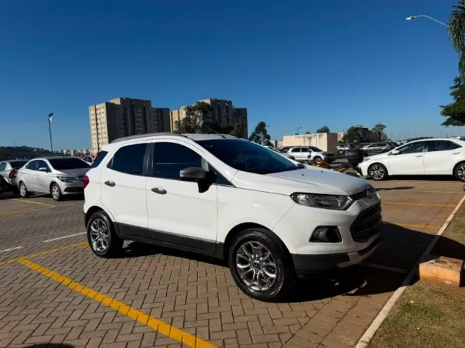 Ford Ecosport Freestyle 1.6 16V Flex 5P 2015