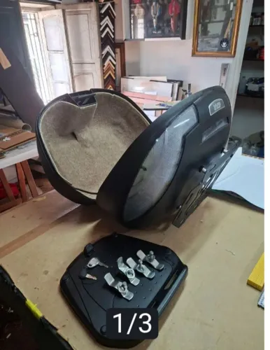 Baú top case givi 47 litros excelente estado