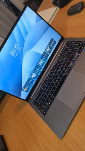 Galaxy Book 4 15.6 i7 16gb Ram
