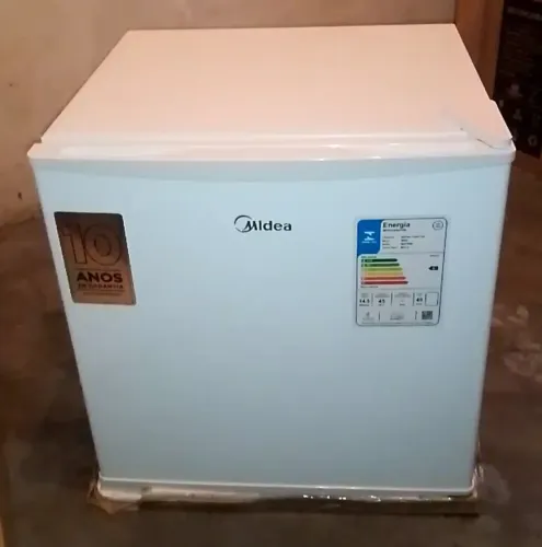 Vende-se Frigobar Midea 45 litros