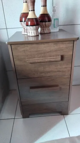 Vendo criado mudo
