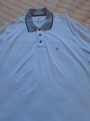 Camisa Oversized da Individual, na cor branca.