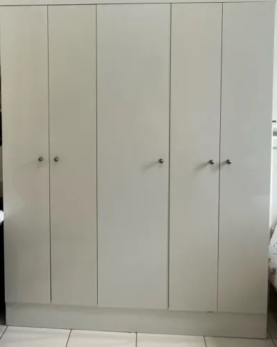 Vendo Guarda roupa