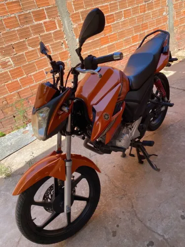 Vende-se moto