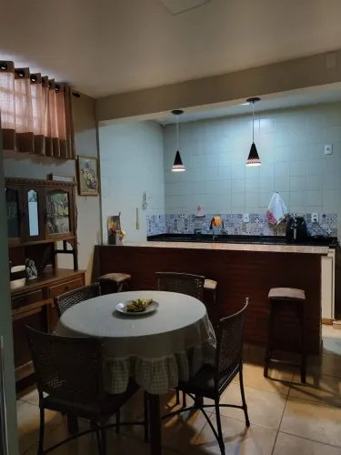 Casa à Venda - Centro, Matão