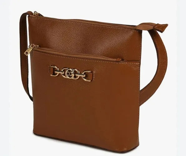 Bolsa COURO semi nova - Classe A