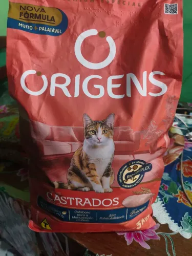 Ração 3Kg (SECA ORIGENS frango, gatos castrados) + Suplemento (Pasta para gatos 80g)