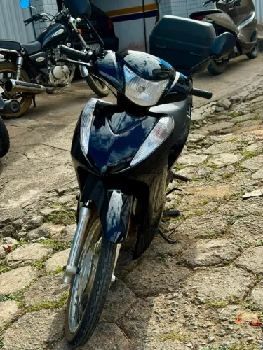 Honda Biz KS 125- Partida Clique - Com baú - 8 anos com a mesma dona