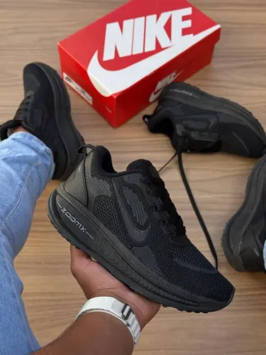 Nike vomero 18