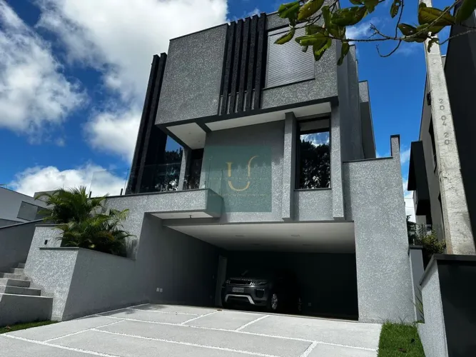 Casa em condominio, Mogi das Cruzes,1suítes, piscina, 4vagas na garagem 313,58m²