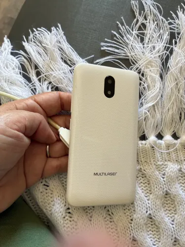 Celular Multilaser MS40G muito conservado branco