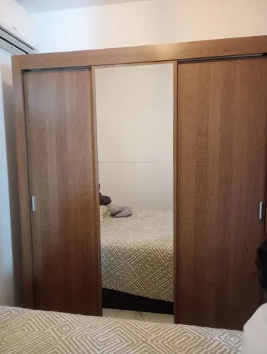 Guarda Roupa novo com menos de um mês de uso
