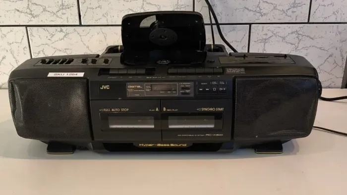 CD PORTATIL SYSTEM JVC RC-X510 BIVOLT - PARA PEÇAS OU POSSÍVEL RESTAURO