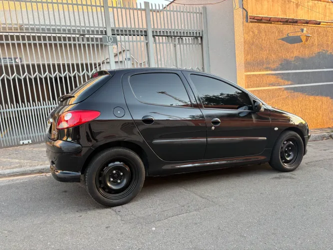 Peugeot 206 Presence 1.4/ 1.4 Flex 8V 5P 2005