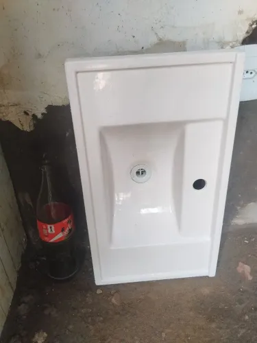Pia para banheiro "pequena".