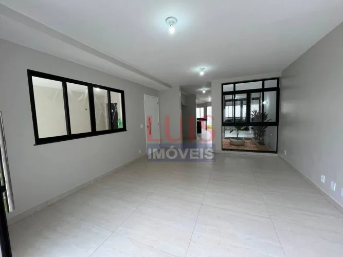 Casa com 3 dormitórios para alugar, 211 m² por R$ 5.850/mês - Serra Grande - Niterói/RJ