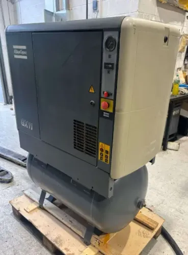 Compressor de Ar Parafuso Atlas Copco GX11 125P ano 2004