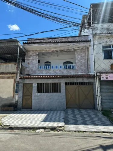 EXCELETE CASA A VENDA - DIRETO COM O PROPRIETARIO -3 ANDARES -2 QUARTOS -RUA COLEIRO-BANGU