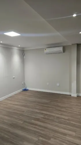 ALUGA-SE SALA COMERCIAL - PRONTA PARA USO EM BARREIROS