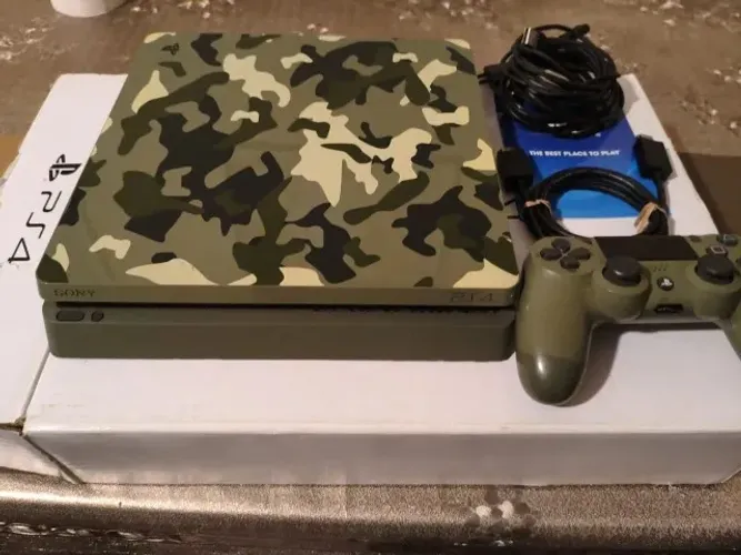 PlayStation 4 Slim 1TB Call of Duty WWII