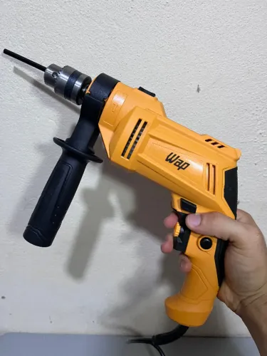 Furadeira de impacto 700w WAP