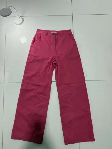 Calça rosa de alfaiataria