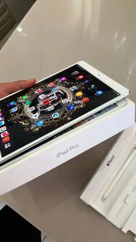 iPad Pro (10.5-inch) Wi-Fi 64GB