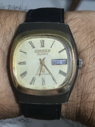 Relógio CITIZEN À QUARTZ  VINTAGE  -  TODO REVISADO