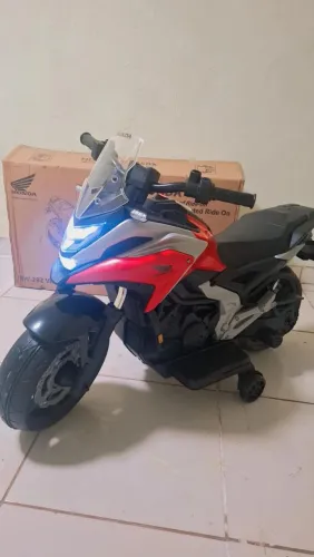 Moto ifantil elétrica honda NC 750x estado de zera