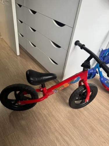 Bicicleta sem pedal de equilíbrio e Patinete