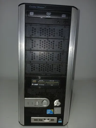 Desktop Intel Core To Quad 4 núcleos com 8 GB RAM 1 TB DISCO 7200rpm