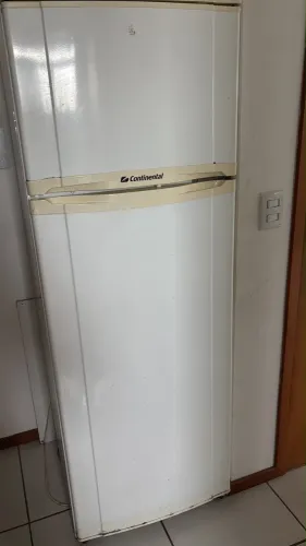 Geladeira continental 370L