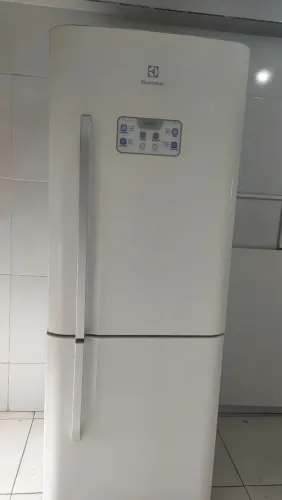 Geladeira Eletrolux Frost Free inverter