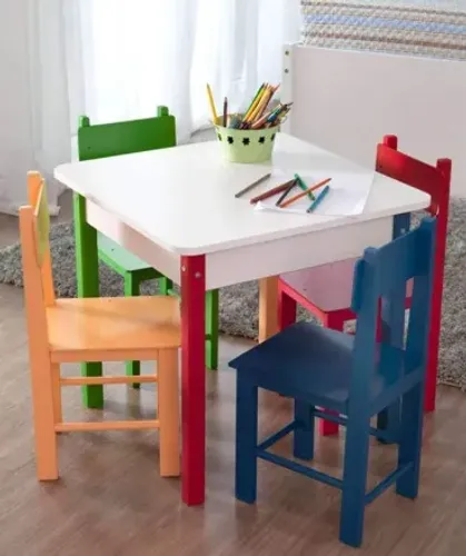 Mesa Infantil de Madeira Colorida Com 4 Cadeira Para Criança Carlu Brinquedos