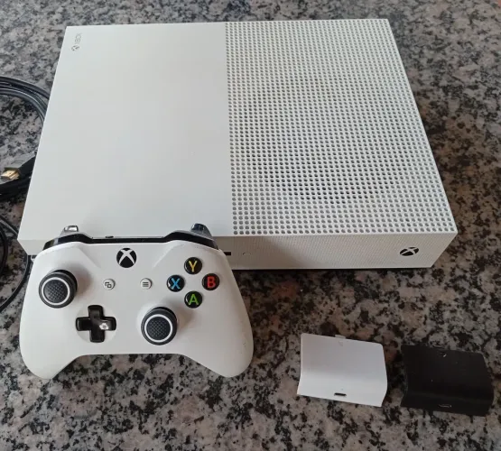 Xbox One S