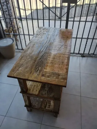 Escrivaninha de peroba com verniz