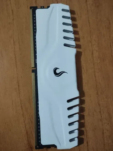 Memória RAM DDR4 1x8GB 3200MHz