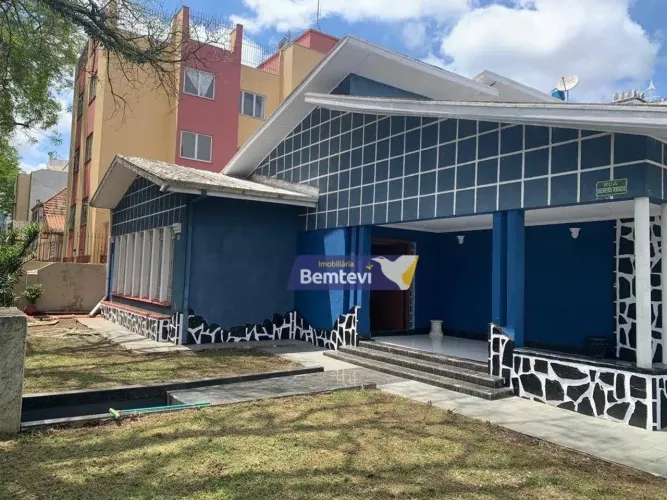 EXCLUSIVA CASA EM ALVENARIA - AV. COMENDADOR FRANCO (ZR-4)