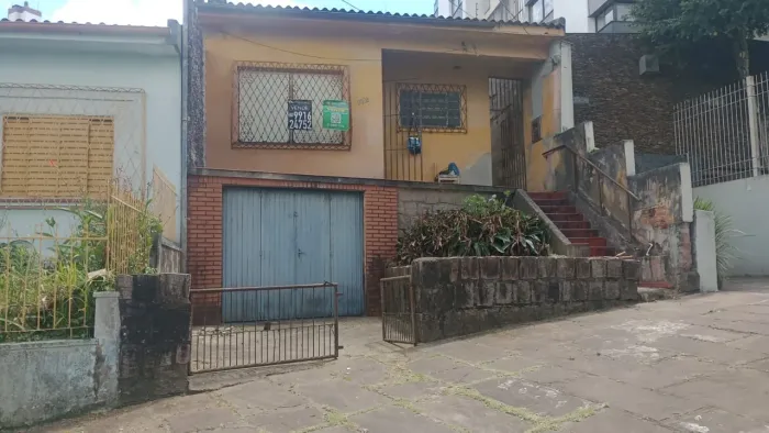 Terreno à venda em bairro nobre de Porto Alegre