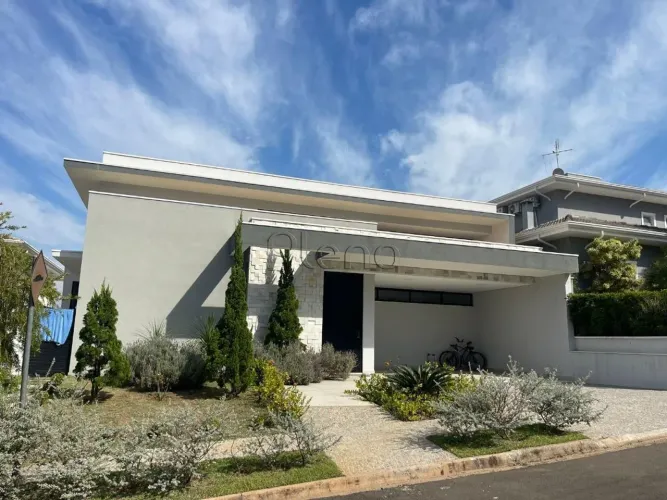 Casa à Venda no Condomínio Porto Seguro Village em Valinhos, no bairro no Chácaras Silvani