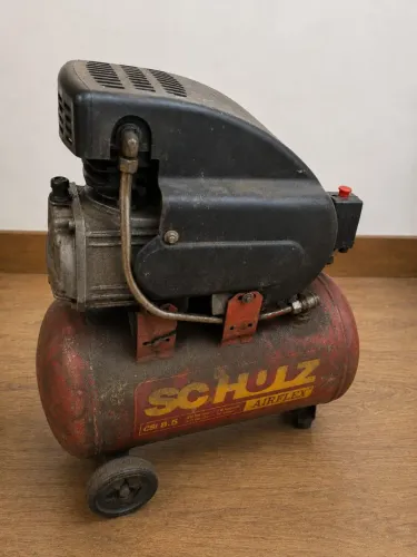 Compressor 2HP 110/220V Pratic Air CSI 8,5 - 25 litros bom estado