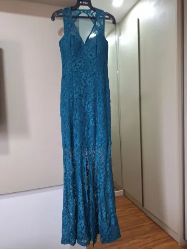 Vestido longo de renda para festa/formatura 