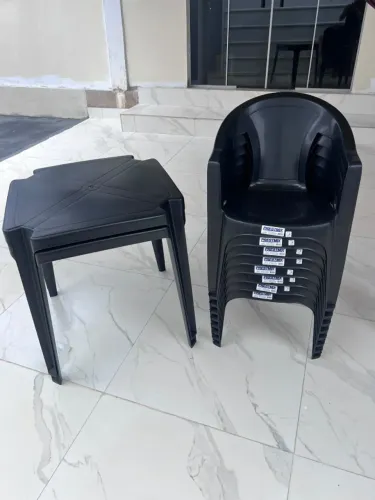 2 JOGOS DE POLTRONA RESISTENTE 182KG PLÁSTICO